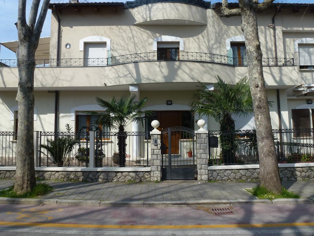 Appartamenti Villa Tonni Gabicce Mare Kamer foto